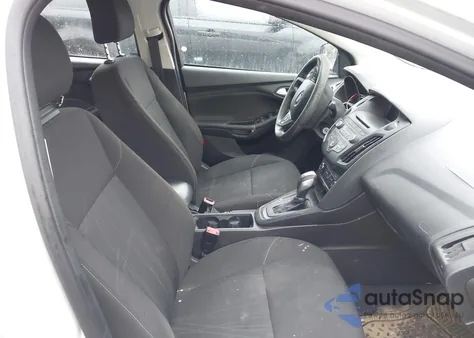 2015 Ford Focus Se z USA, uszkodzony, nr VIN 1FADP3F27FL280374